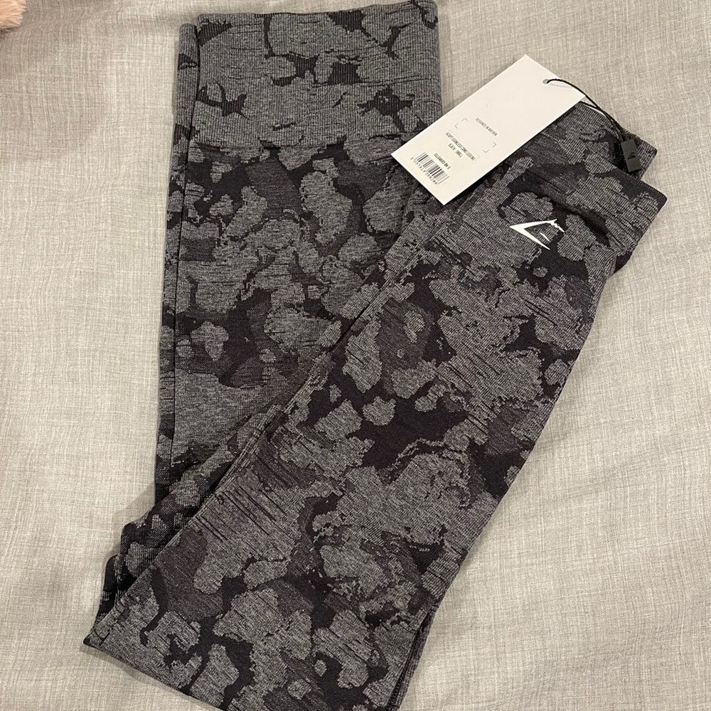 BRAND NEW CAMO GYMSHARK SEAMLESS